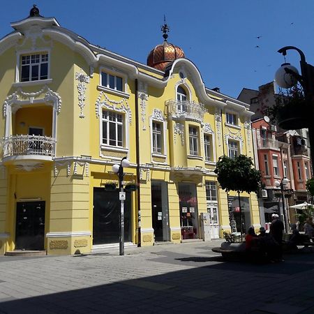 Art Apartment Kiril And Metodi Square Burgas Exterior photo