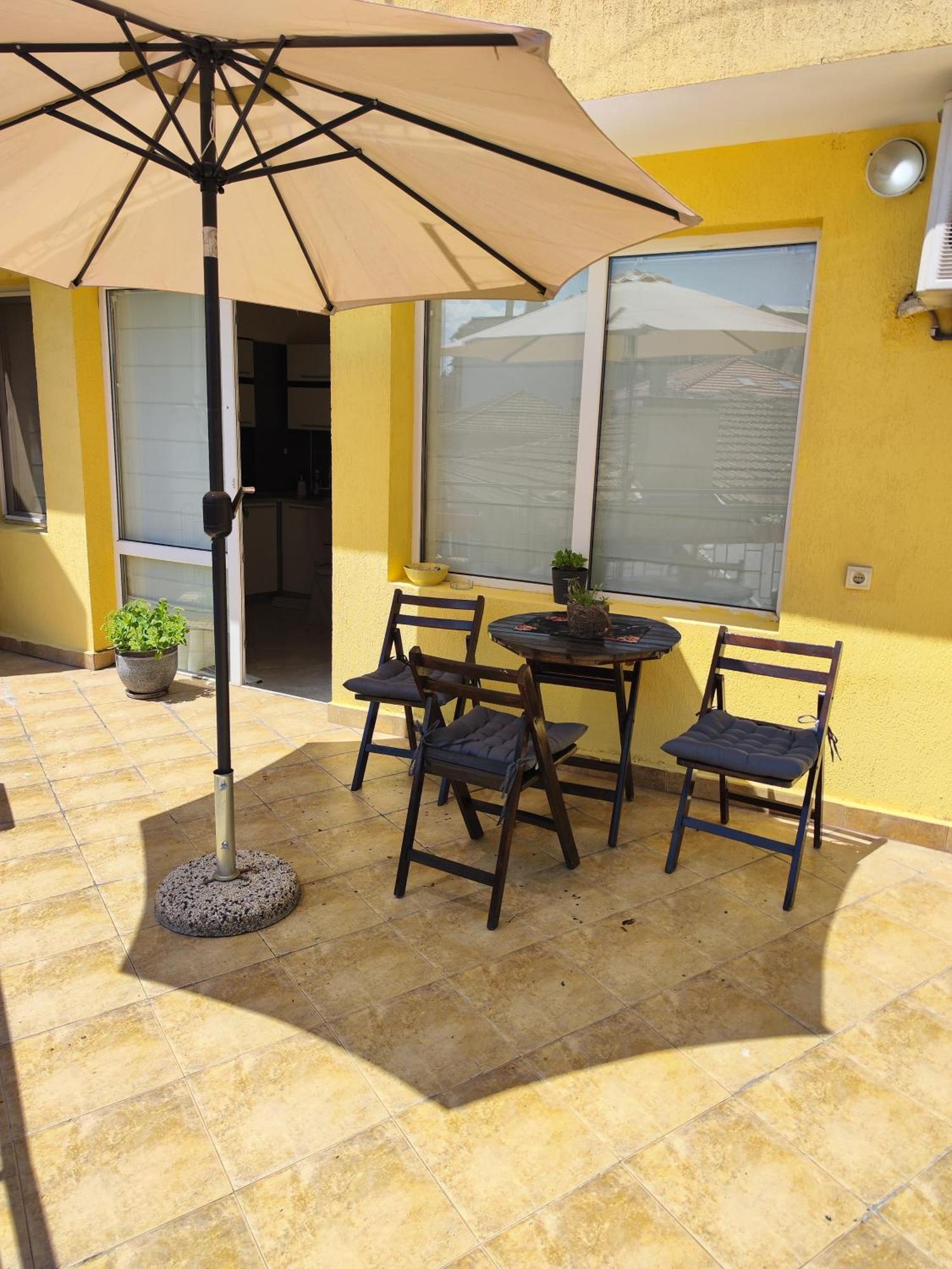 Art Apartment Kiril And Metodi Square Burgas Room photo