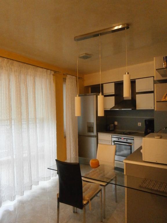 Art Apartment Kiril And Metodi Square Burgas Exterior photo