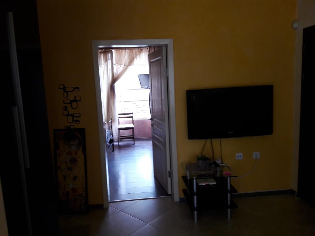 Art Apartment Kiril And Metodi Square Burgas Exterior photo