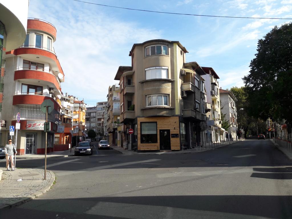 Art Apartment Kiril And Metodi Square Burgas Exterior photo
